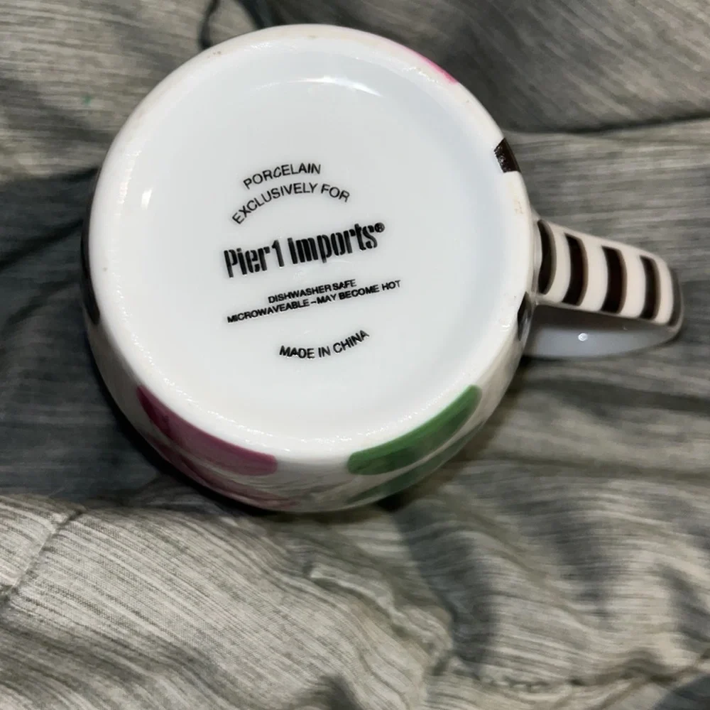 🐇 Pier 1 Girlfriends mug - Girlfriends - Right up there with booze & shopping